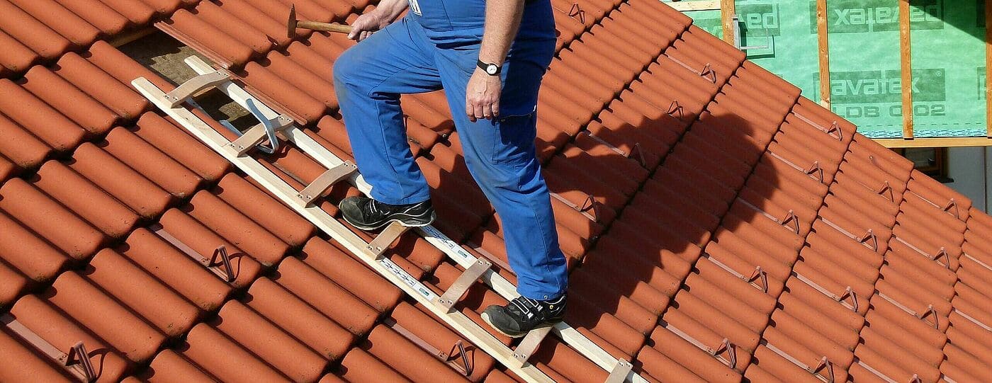 Bavaria Dachleiter, Arbeiten auf dem Dach